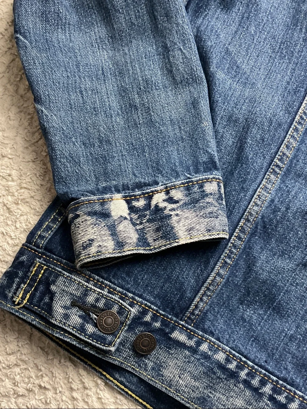 Levi's Distressed Blue Denim Jacket 72334 Size Large - Picture 14 of 16